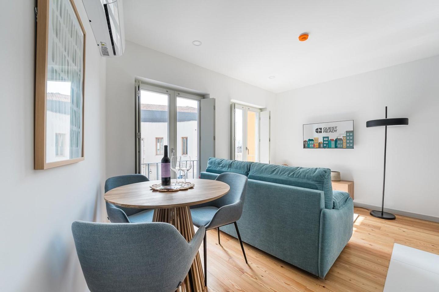 Guestready - Downtown Refuge With Private Parking Apartment Porto Bagian luar foto